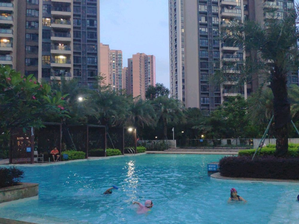 海逸星宸-游泳池