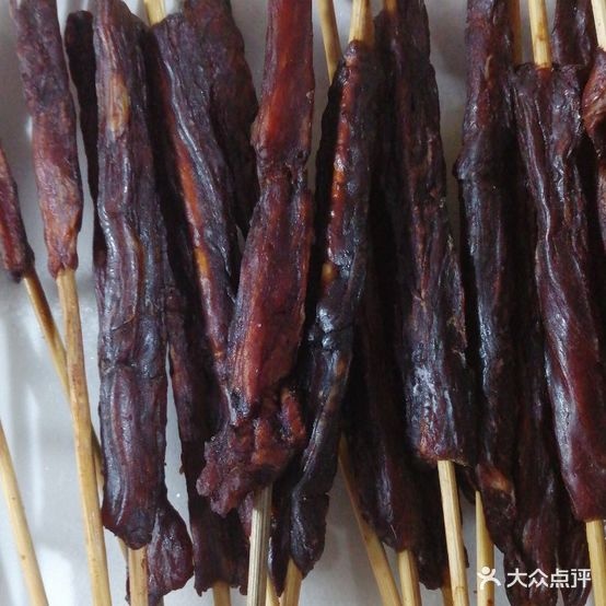 齐齐哈尔烤肉·东北农家菜烧烤园(青年城店)