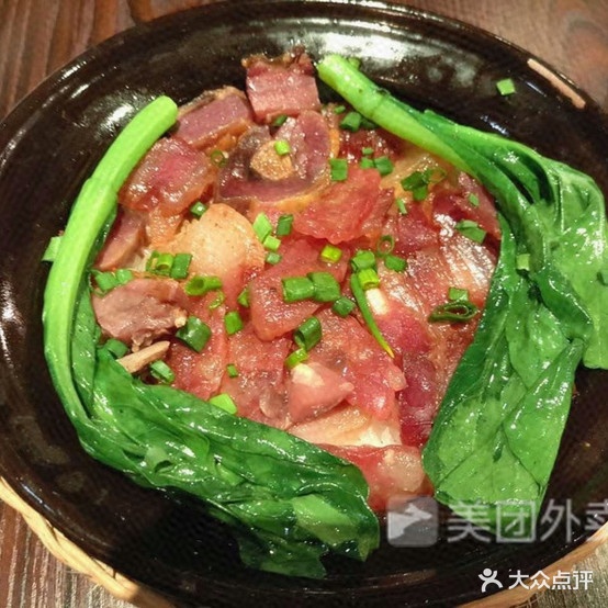 依心煲仔饭(一中店)