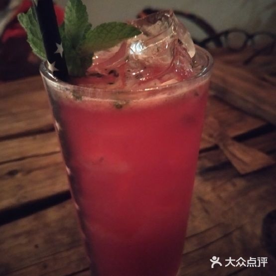 山林草木酒馆Woods and Weeds