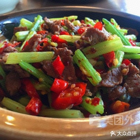 湘菜农机木桶饭