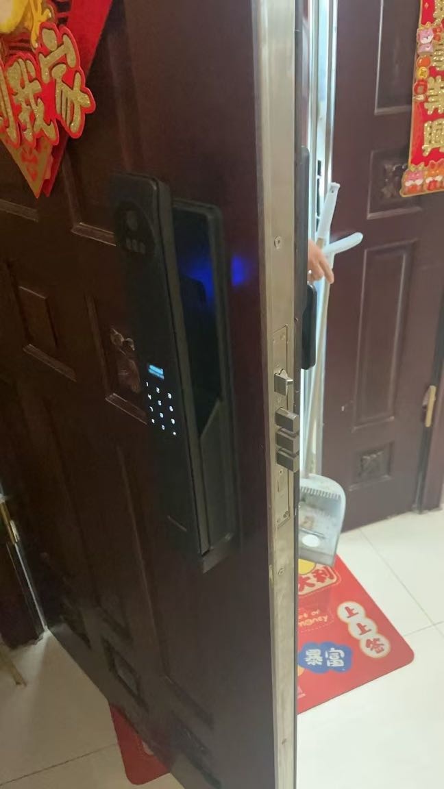 臣光开锁