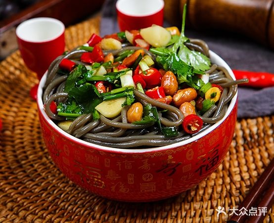 英子特色拌粉(桃花路店)