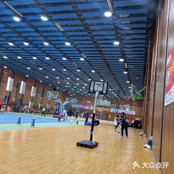 吉林市全民健身活动中心
