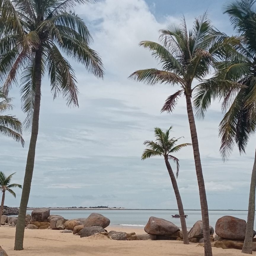乌石海滩