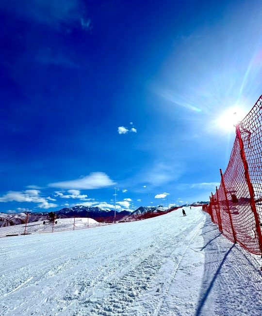 乌鲁木齐市米东区别有冬天滑雪场