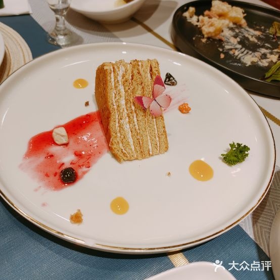 乌拉·餐厅厅