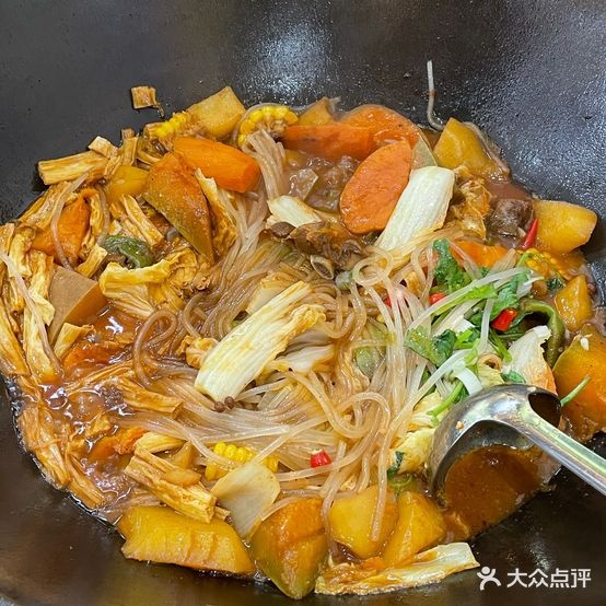 褒皲北东铁锅炖(特色炒菜)