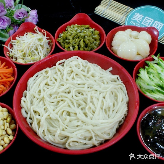 老北京炸酱面(让胡路店)