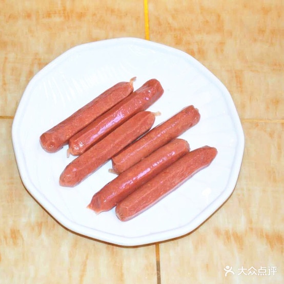薇萨手握比萨