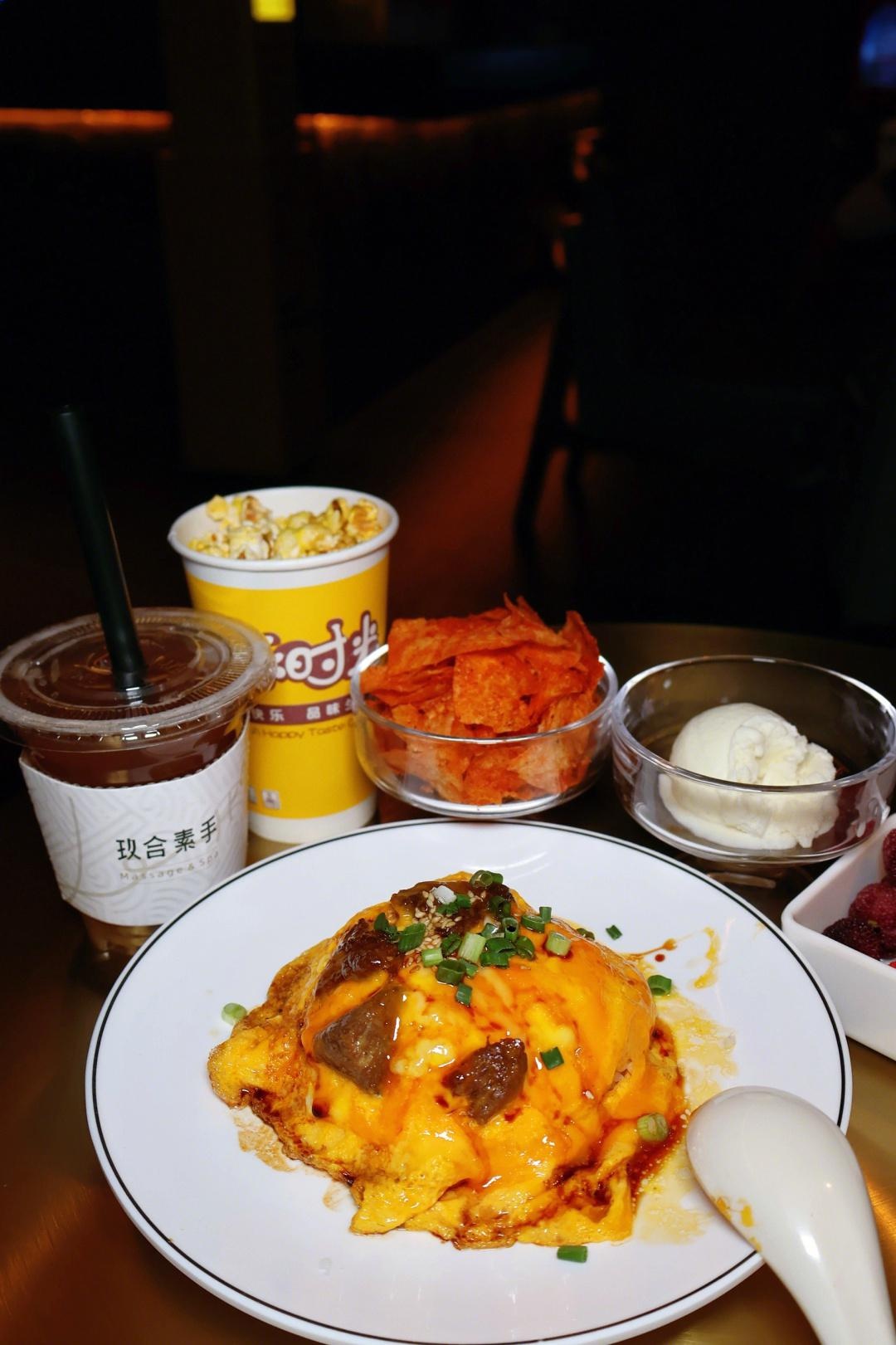 玖硇猾合暇素手(昆明瑞鼎城爱琴海购物公园店)