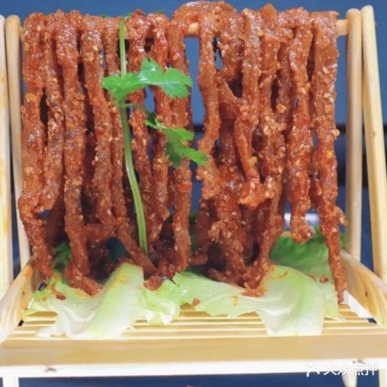 膏粱子弟樱花园题火锅店