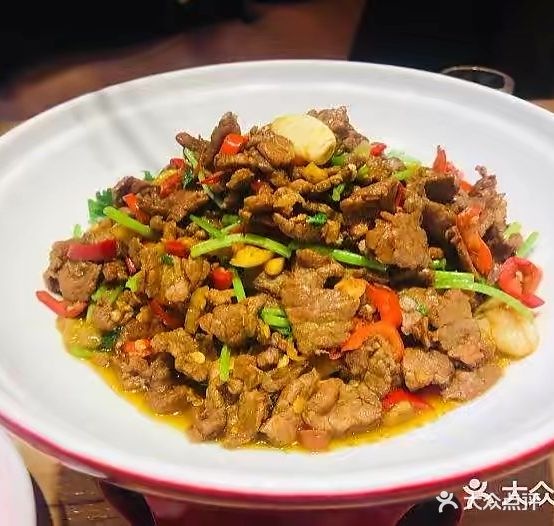 湘妹子湘鲁菜馆(教育路店)