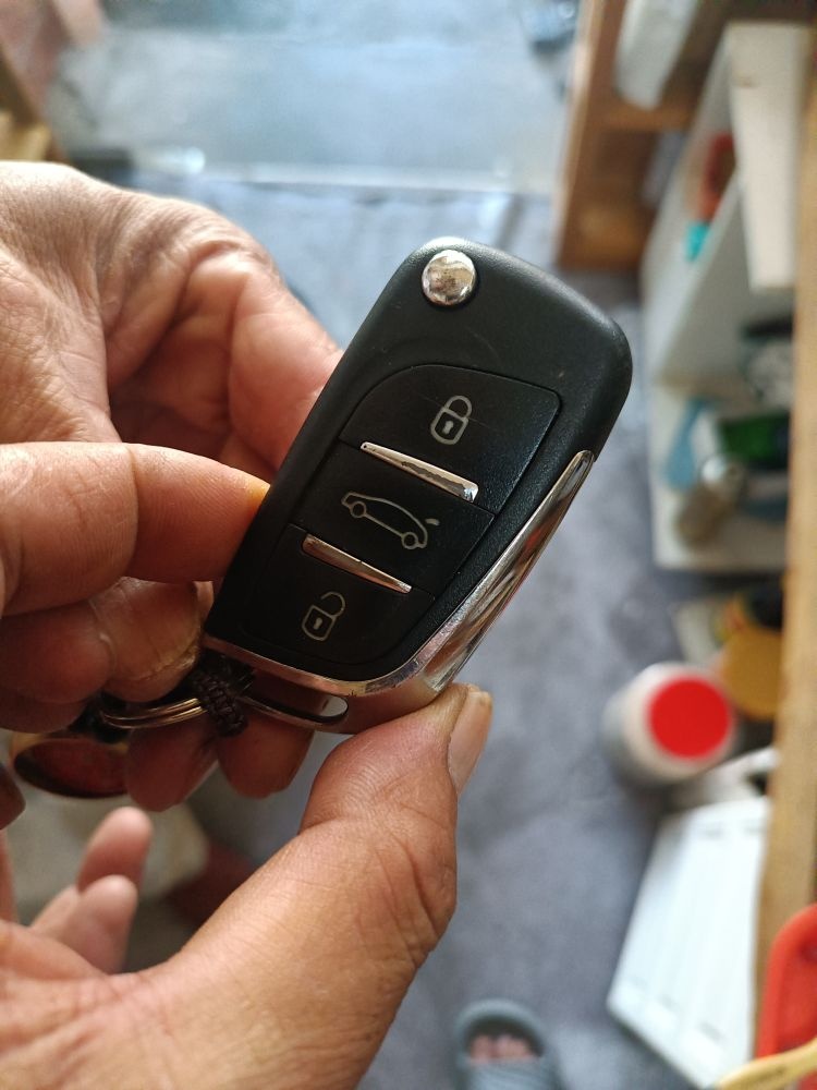 玖玖汽车钥匙(人民西路店)