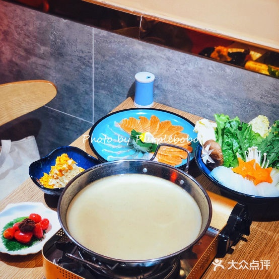华陆鱼生(春泽名园店)