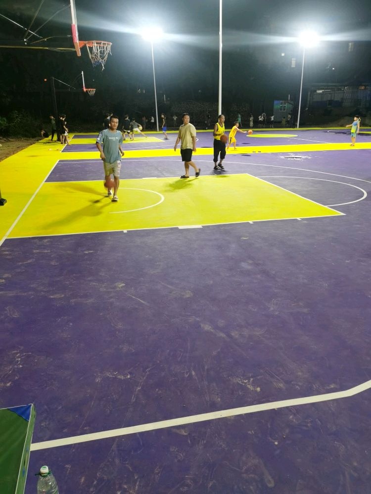 西部体育灯光球场