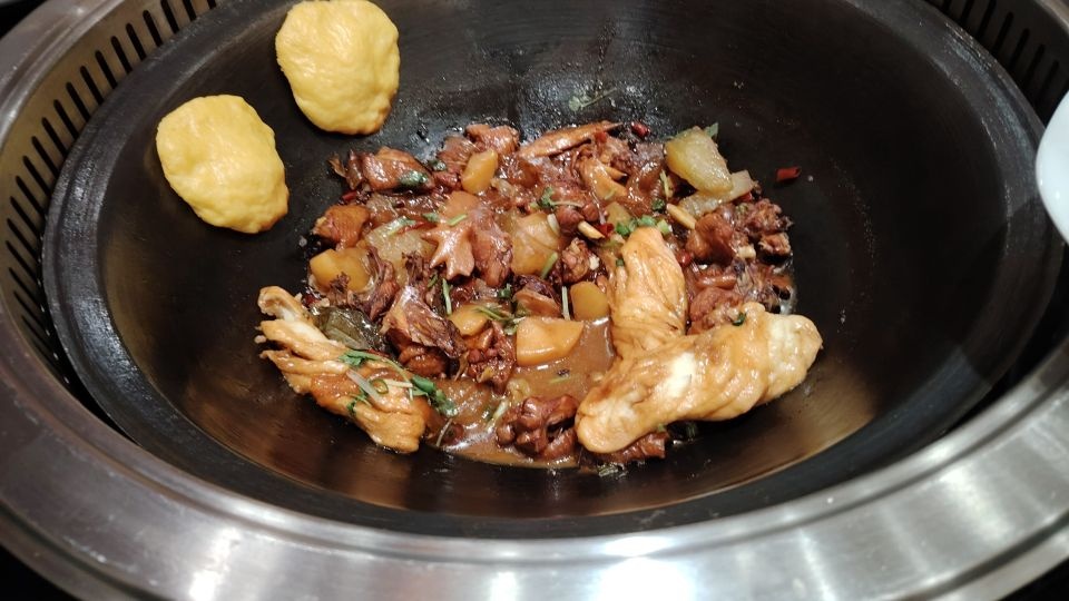 东北人家铁锅炖(新河东路店)