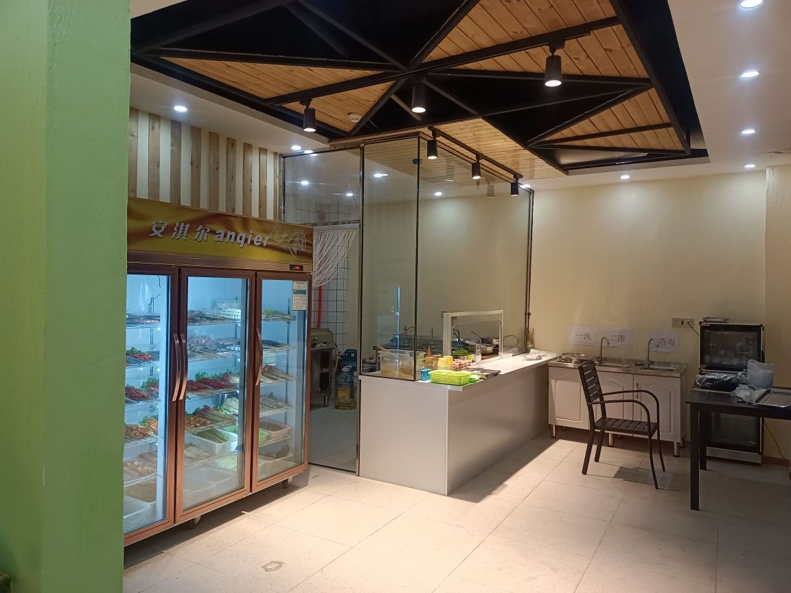 邻岸小吃·邻岸烧烤(抚仙湖店)