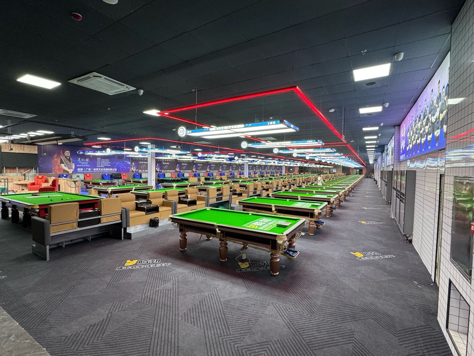 腾勃港都台球城(卧石店)