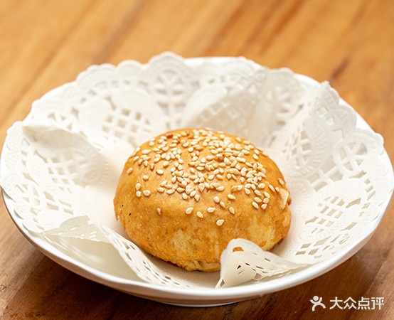芝麻家烧饼夹肘子