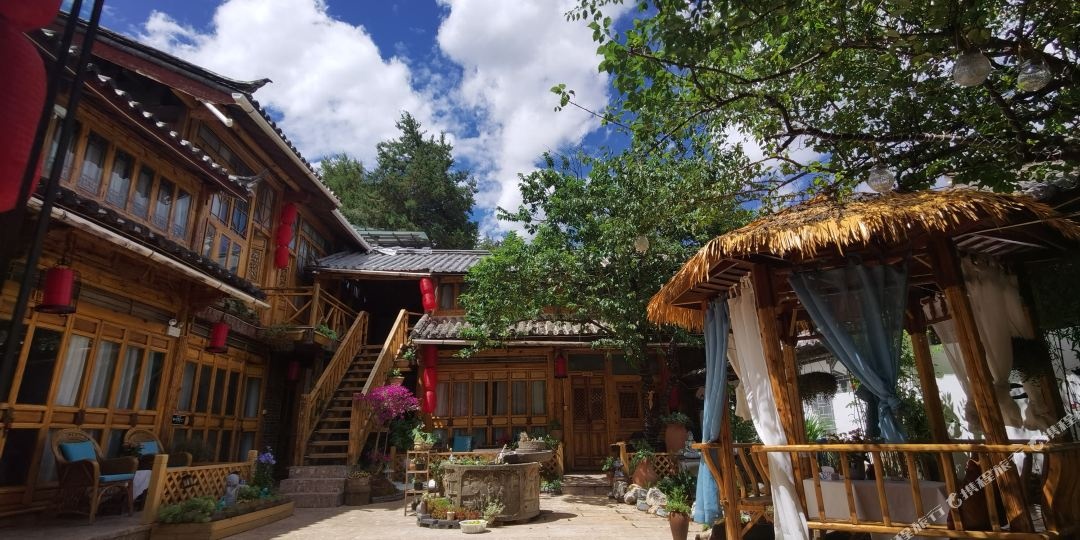 丽江上善若山客栈