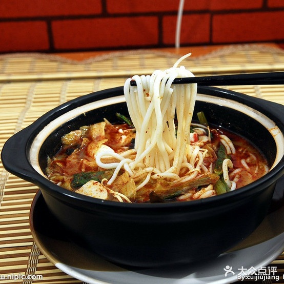香香婆米线麻辣烫(剧场路店)
