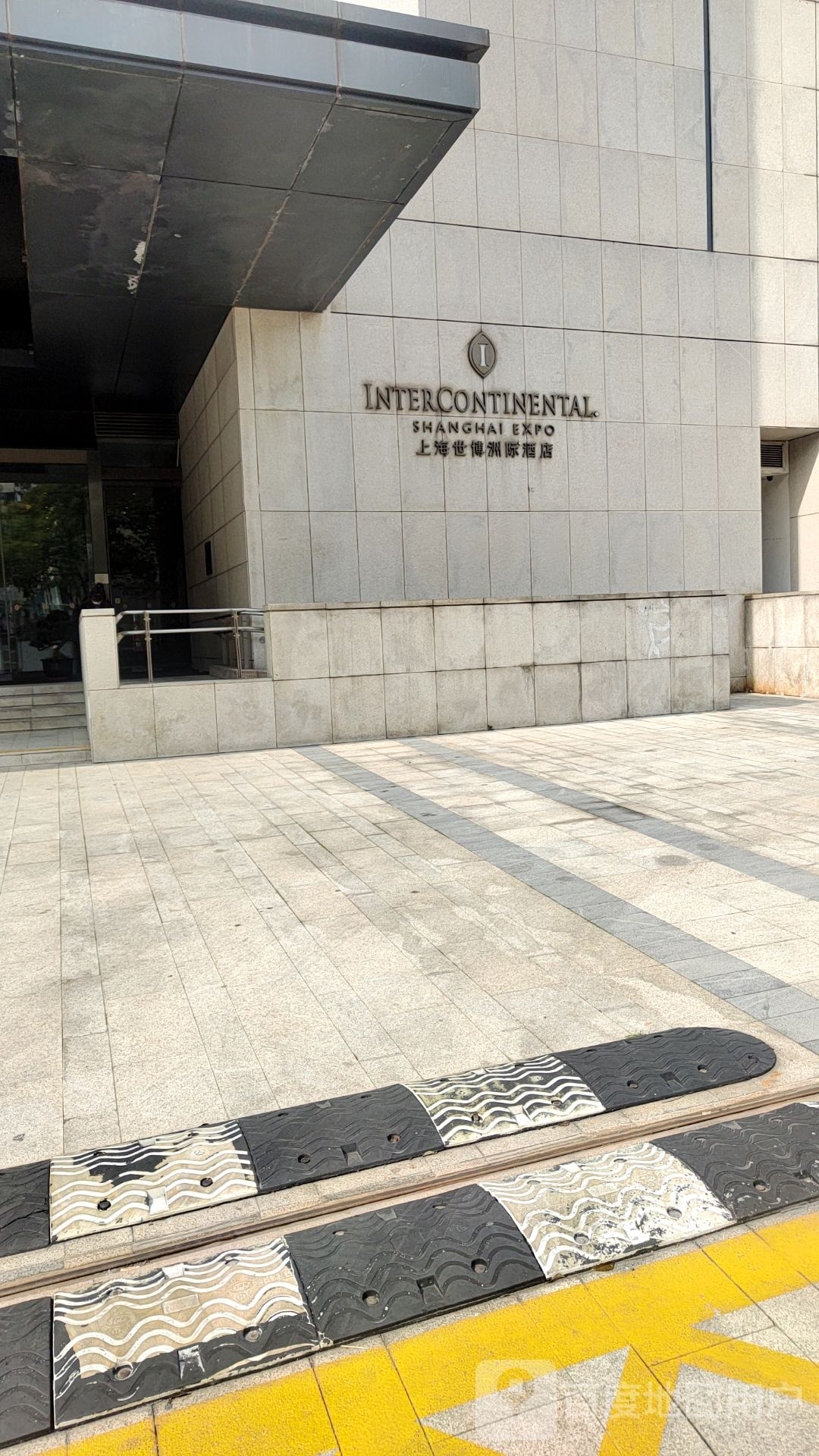 intercontinent