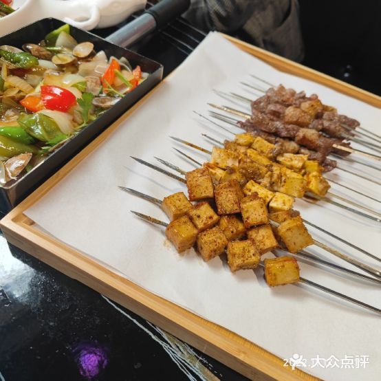 献蚝·海烧烤烤(恒基广场店)