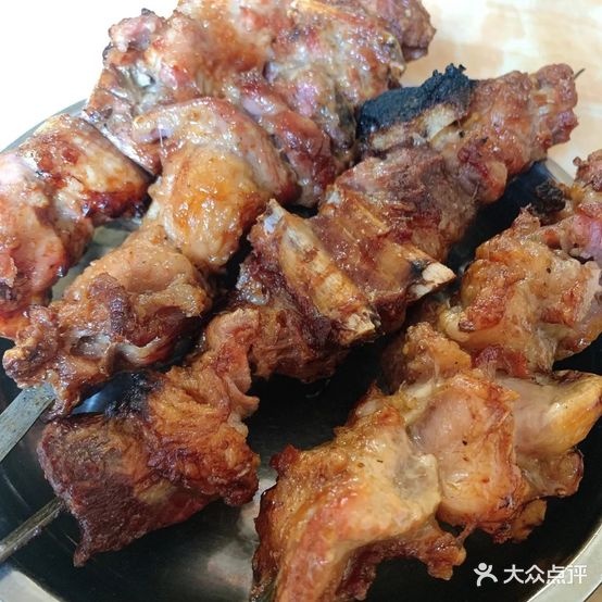 乌斯塔刀切面馕坑靠肉店