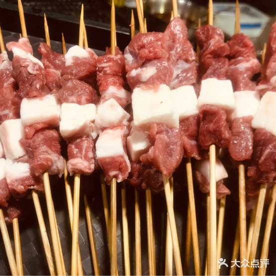 建伟烧烤海鲜火锅城(千童店)