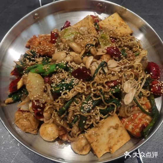 香满棠麻辣香锅(乐行路店)