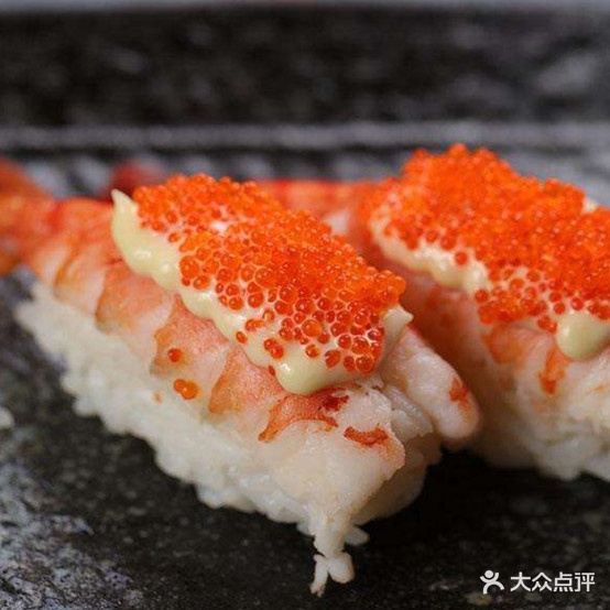 花语手握寿司料理三门鱼