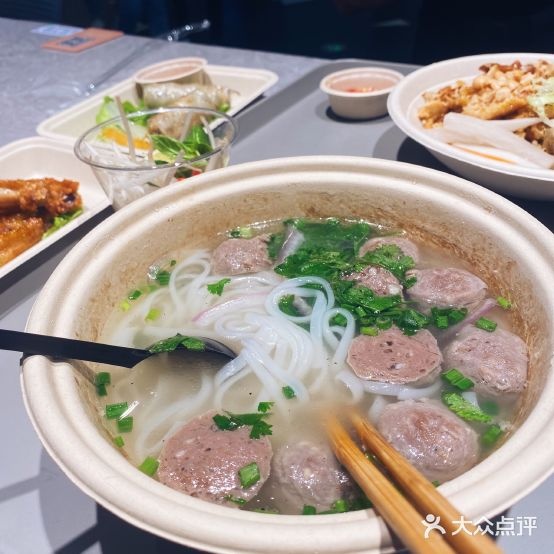 Mr.PHO和越汤粉(阪急店)