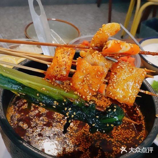 一样一叠钵钵鸡冰份小吃