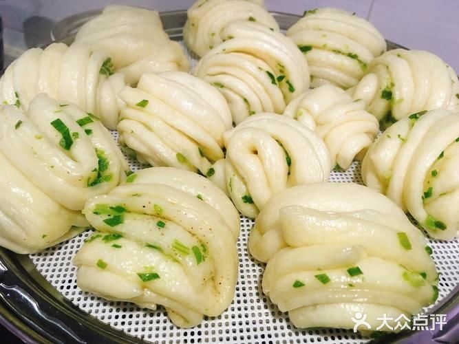 老地方灶台鱼·铁锅炖人