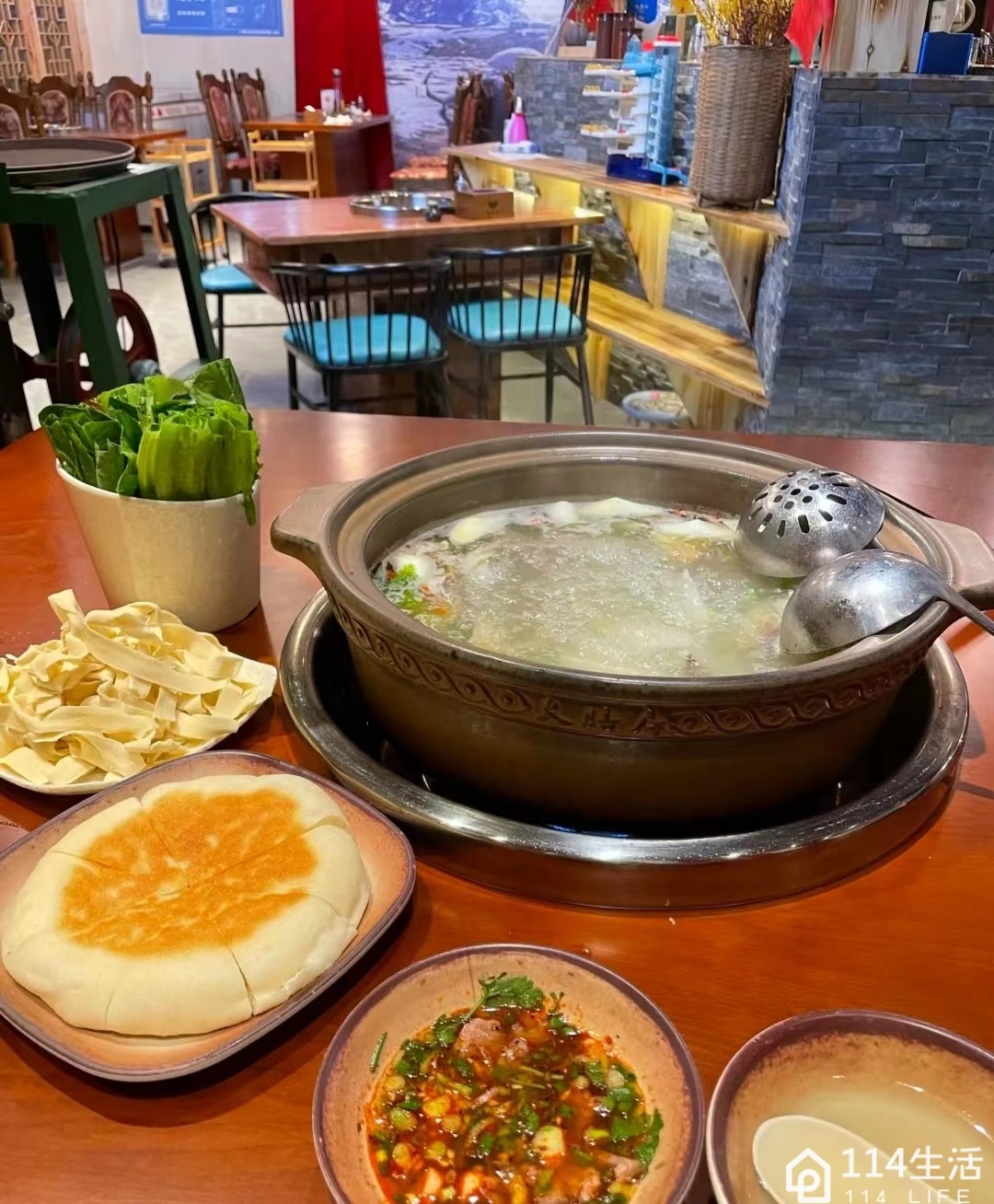 香满苑牦牛肉汤锅·藏香鸡菌汤锅(华美胜地店)