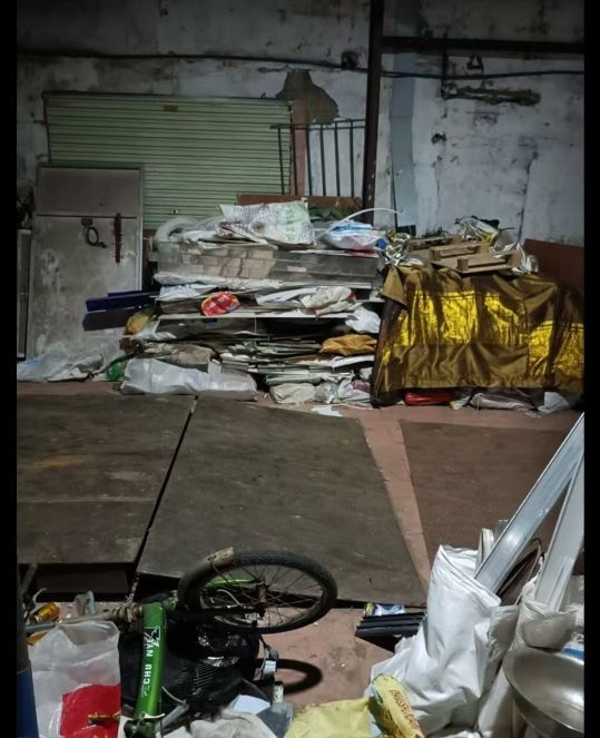 小黄狗废品回收站