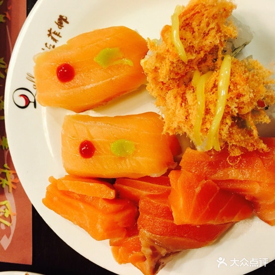 菈妃娜海鲜自助靠肉(彩世界皮草广场店)