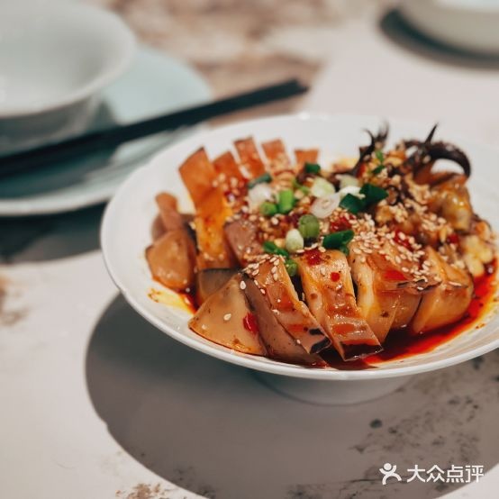 添街小雨冷锅串串