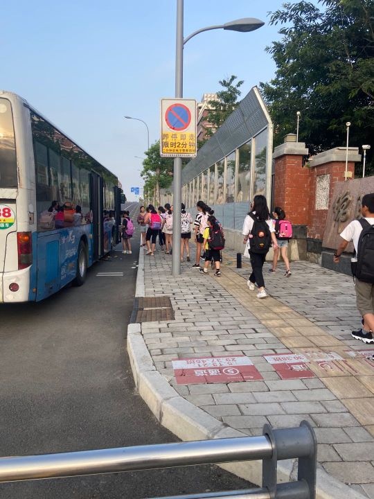 绵阳东辰学校-南门