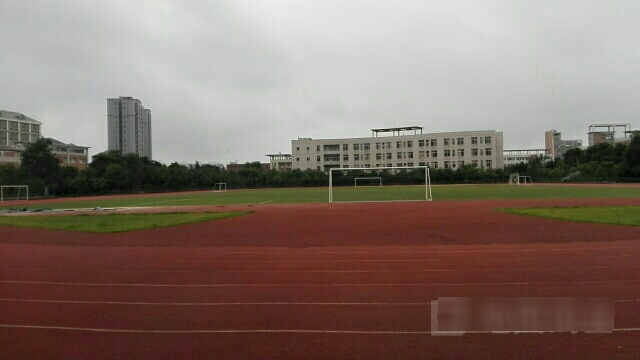 长江师大学院-田径运动场