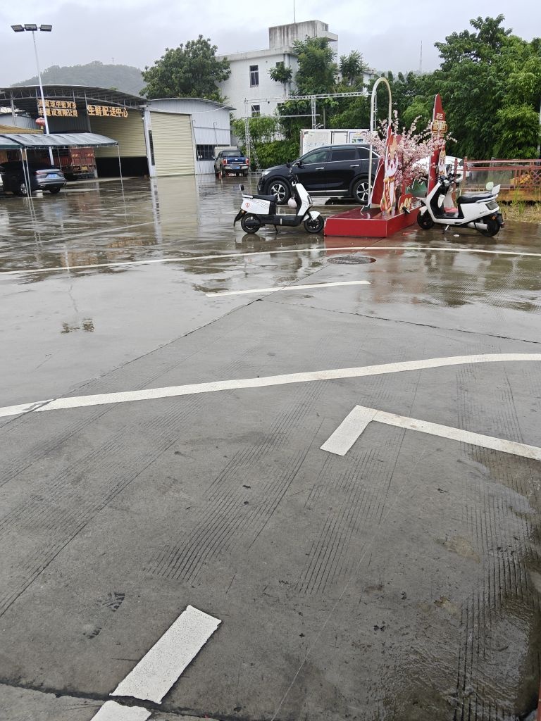 山兰集市创新土鸡地摊火锅