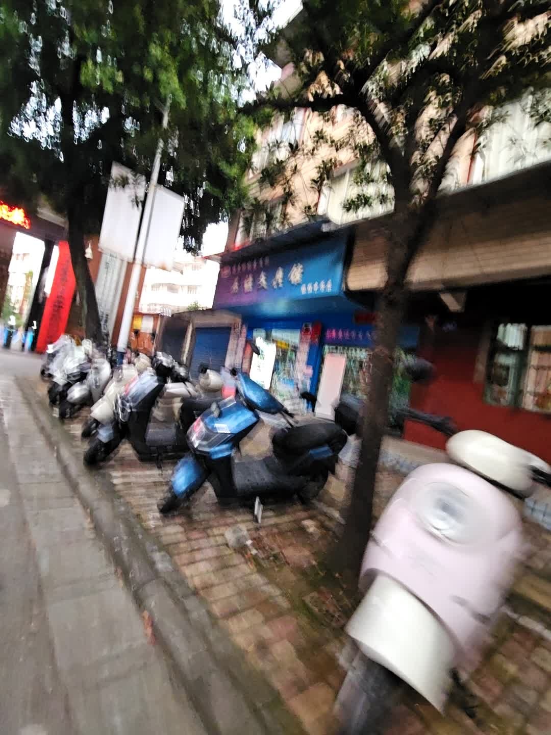 石语文具馆(临桂中学店)