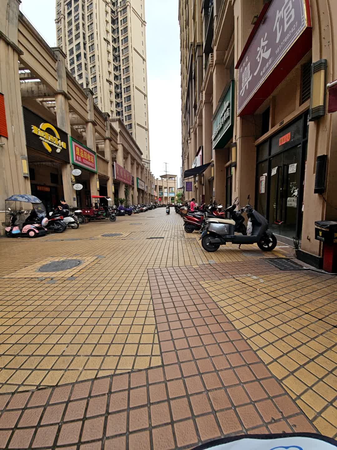 壹加壹西餐小屋(森林假日店)