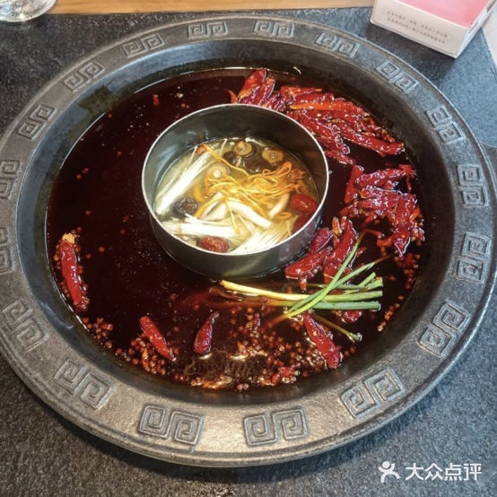 渝嗨锅重庆老火锅毕节店