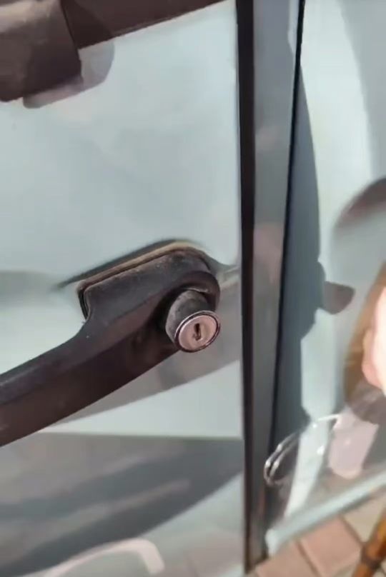 冀师及时开锁换锁配钥匙