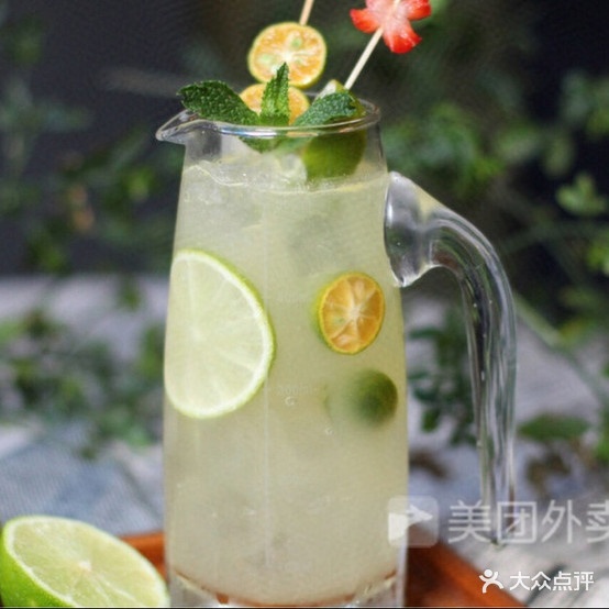 新世界烘焙剧场(解放西路店)