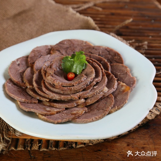 昆山屯铁锅炖(园区大丰收店)