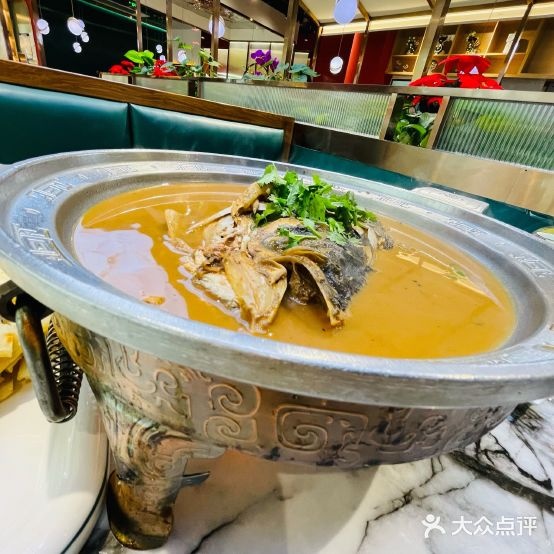 勺味一家鱼头炮饼融合菜(万达广场东丽店)