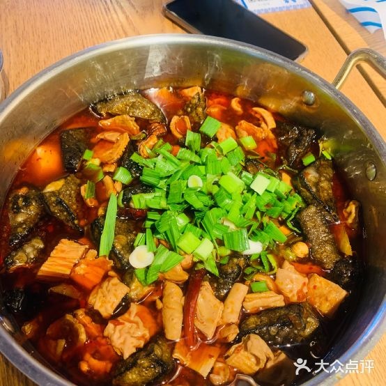 八两·蛙蛙肥肠活过(团结湖店)